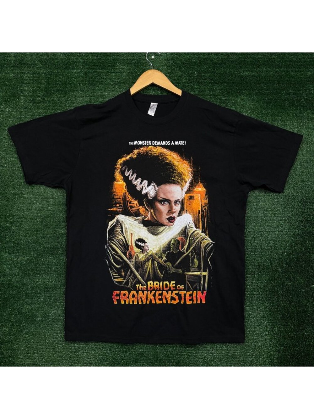 The Bride of Frankenstein The Monster Demands a Mate Horror T-Shirt Size Large